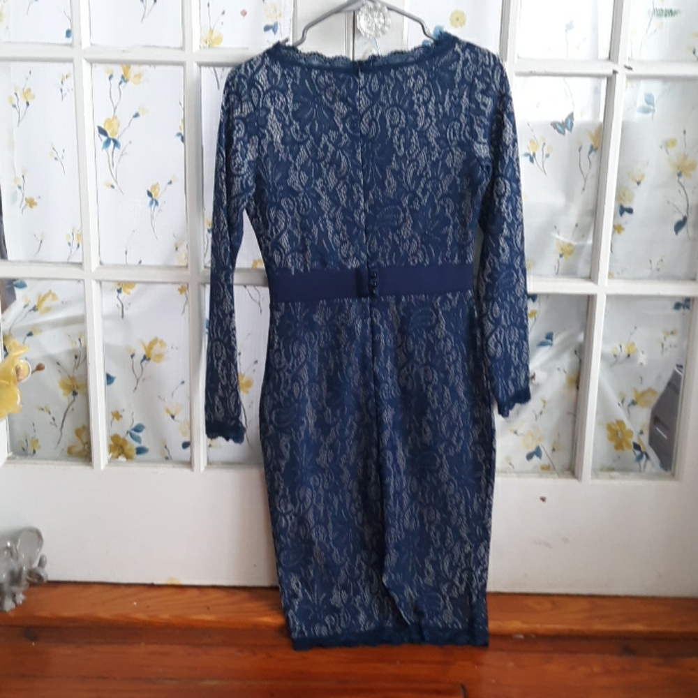 Dress - Picture 2 of 2